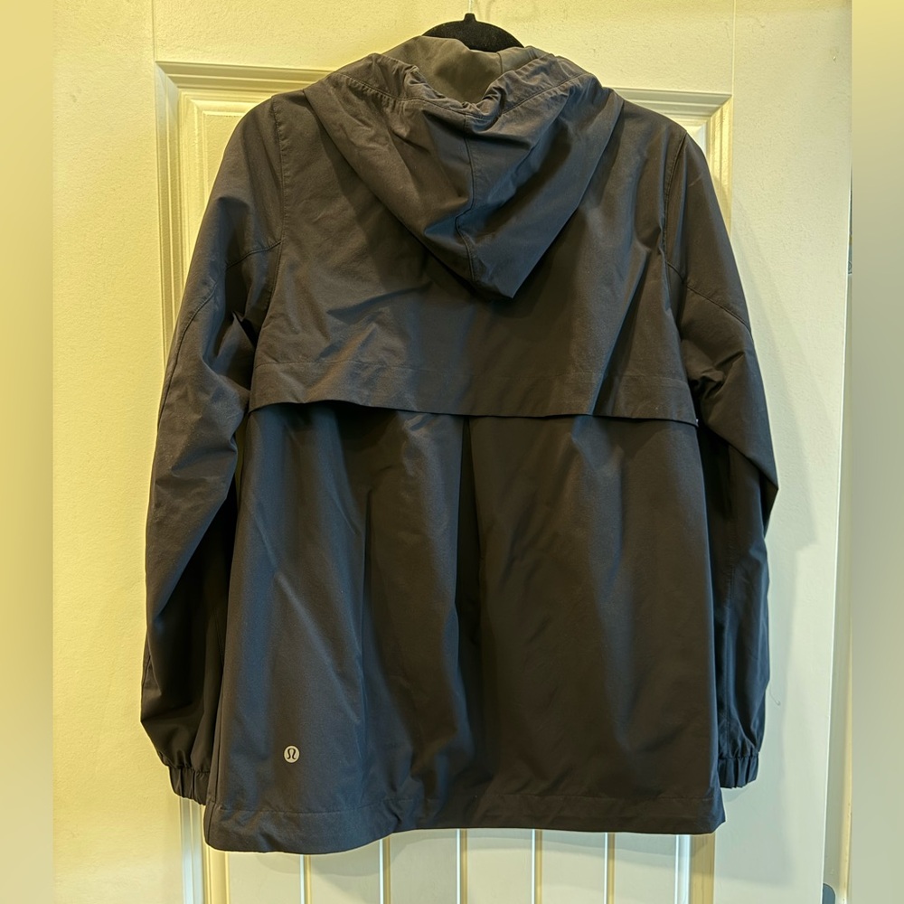 LuLulemon Vintage Rain jacket-Black with LuLulemon Toggle Detail. - Picture 2 of 8